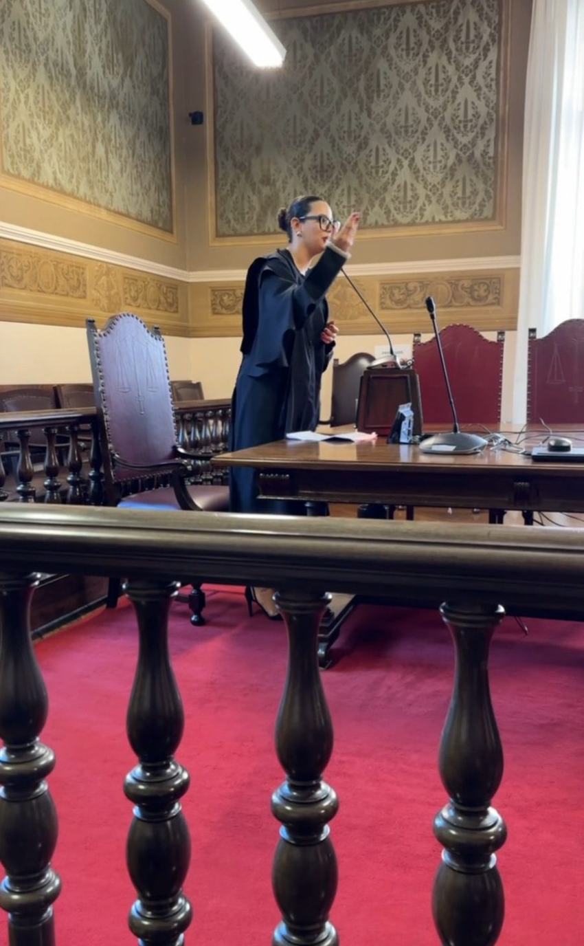 Dra. Ana em sustentação oral no Tribunal do Júri